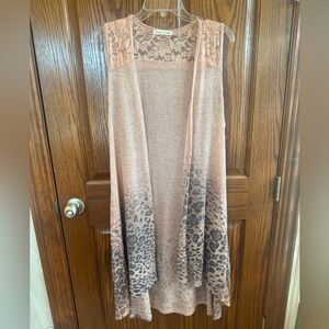 Leopard Print Sleeveless Cardigan